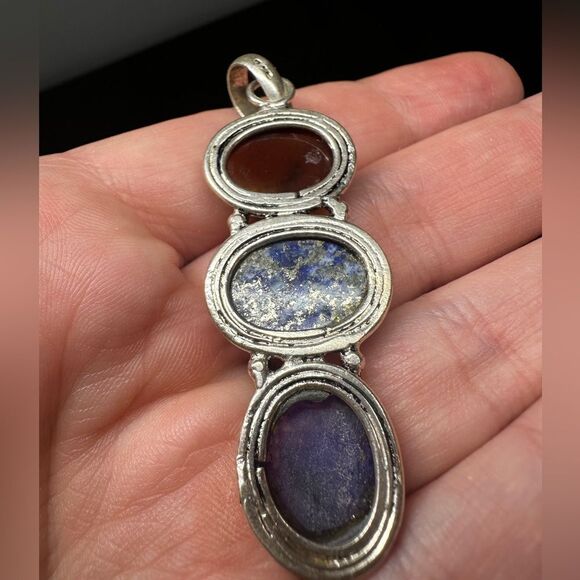 SALE! Sterling silver and three stone pendant! - Picture 2 of 7